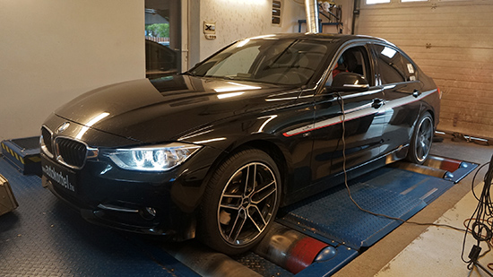 BMW F30 335xd 313LE chiptuning teljesítménymérés